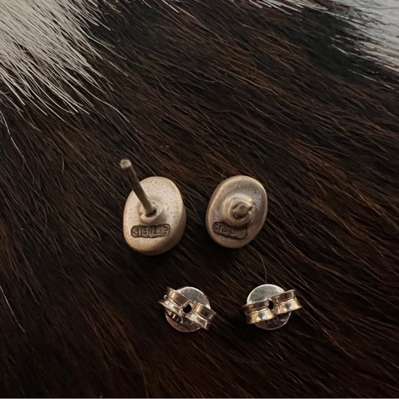 ❤️ Golden Hills Turquoise Navajo Style Brushed 925 Stud Earrings Closed Back - Picture 5 of 13